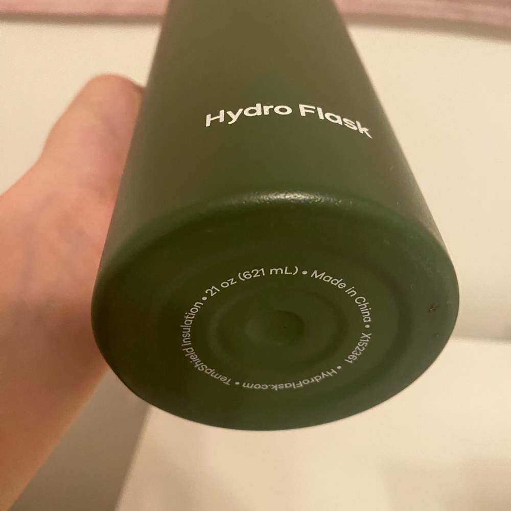 Hydroflask - Picture 4 of 5